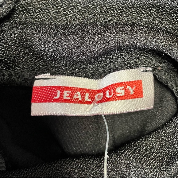 🔥3 for $15 Sale -NWT- Jealousy cross front dress - Picture 4 of 6